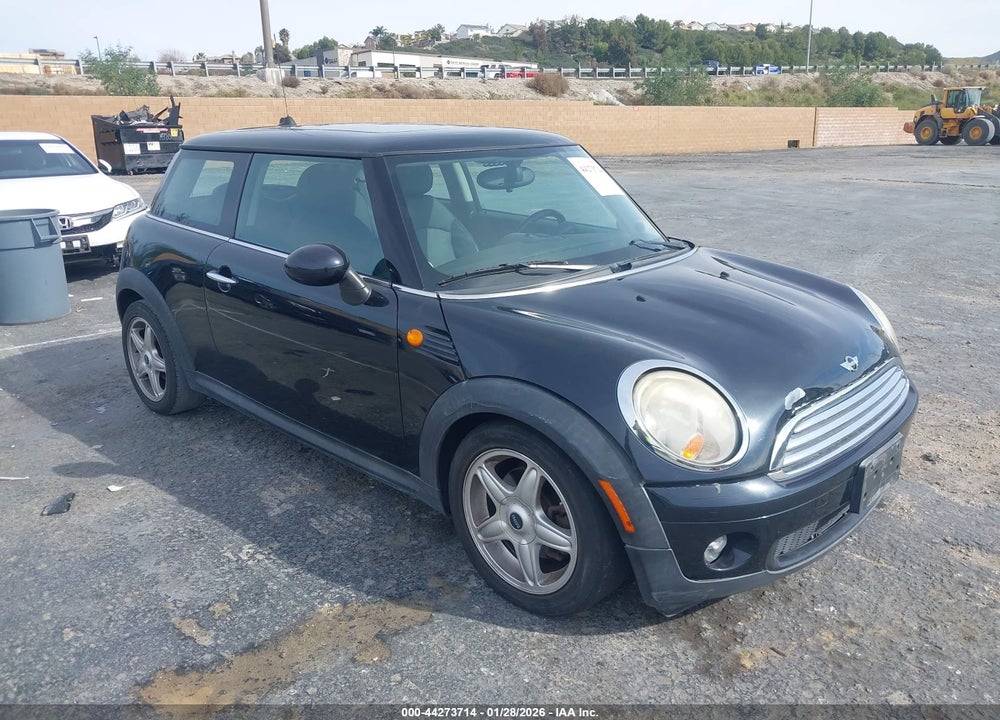 2008 MINI COOPER VIN: WMWMF33588TT63050