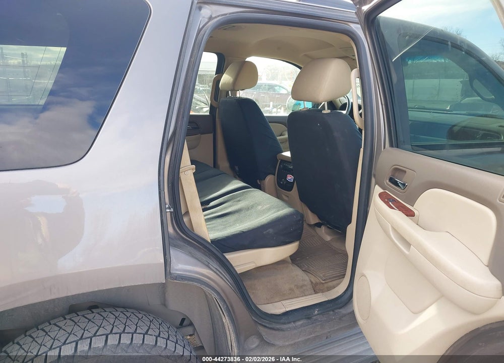 2013 GMC YUKON SLE VIN: 1GKS2AE01DR182184
