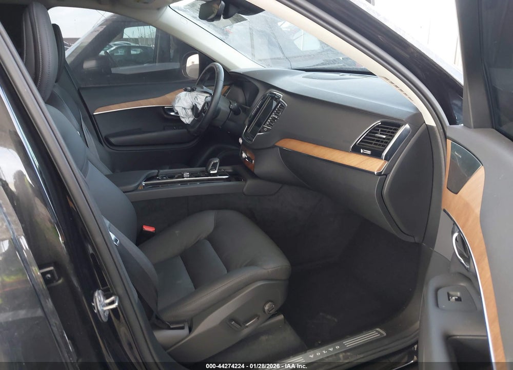 2025 VOLVO XC90 B6 PLUS 7-SEATER VIN: YV4062PE7S1312015