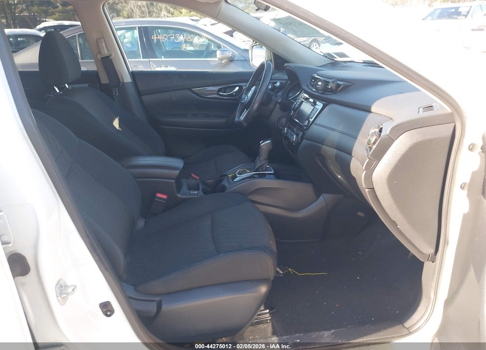 2018 NISSAN ROGUE SV VIN: 5N1AT2MVXJC754175