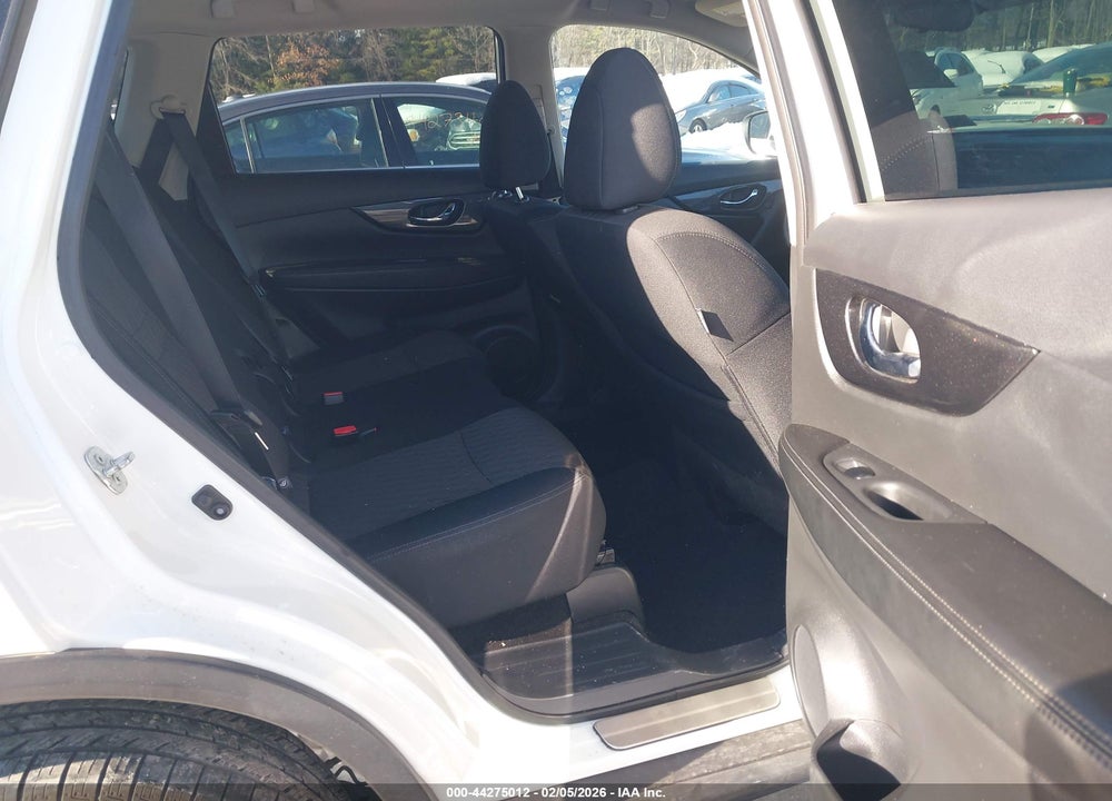 2018 NISSAN ROGUE SV VIN: 5N1AT2MVXJC754175