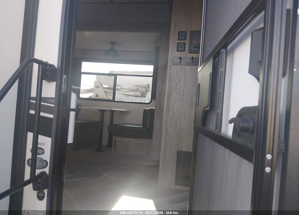2022 FOREST RIVER 353B 5TH WHEEL VIN: 4X4FWBL22NV707302
