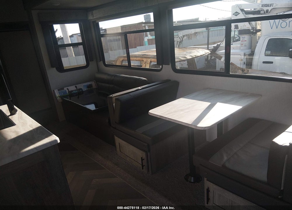 2022 FOREST RIVER 353B 5TH WHEEL VIN: 4X4FWBL22NV707302