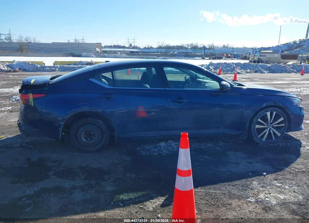 2022 NISSAN ALTIMA SR FWD VIN: 1N4BL4CVXNN324989