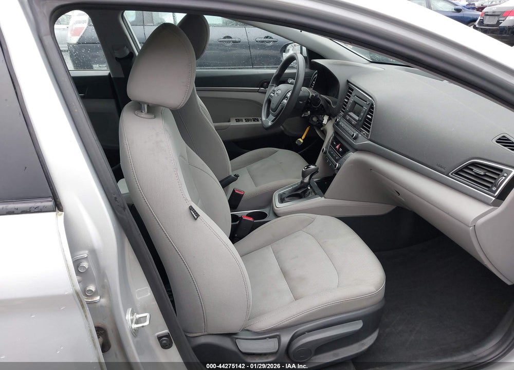 2017 HYUNDAI ELANTRA SE VIN: 5NPD74LF3HH184644