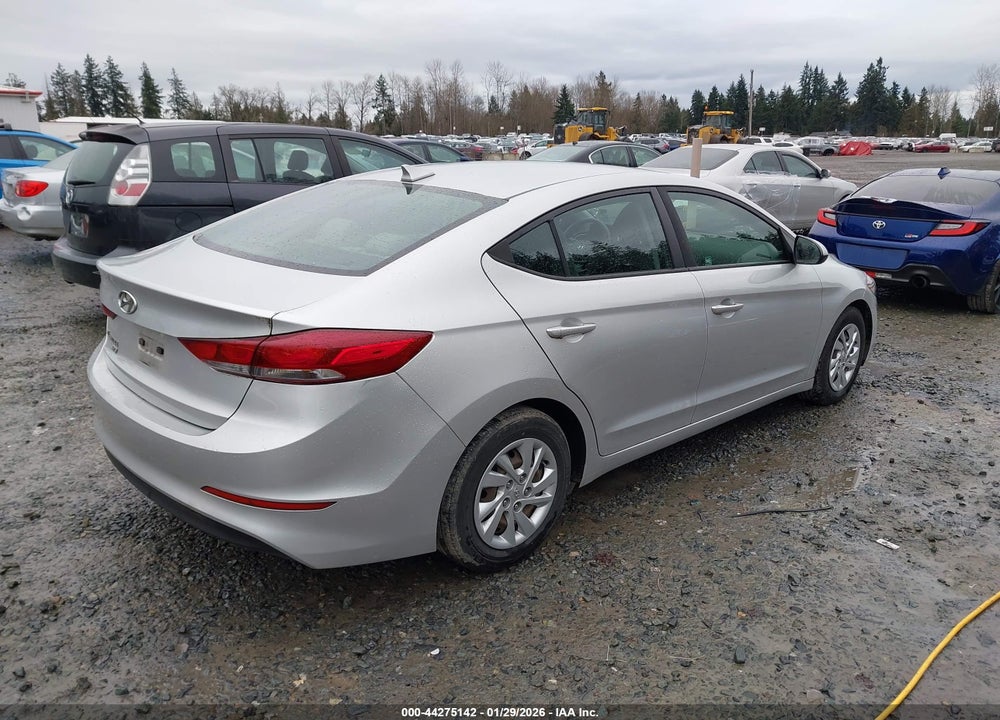 2017 HYUNDAI ELANTRA SE VIN: 5NPD74LF3HH184644