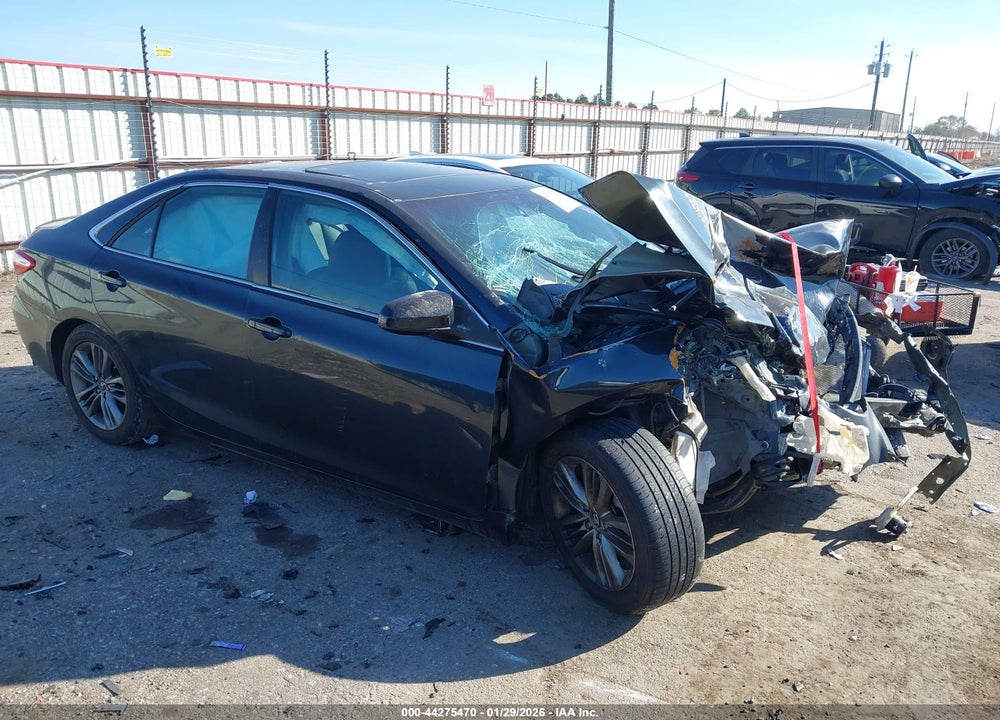2015 TOYOTA CAMRY SE VIN: 4T1BF1FK7FU051613