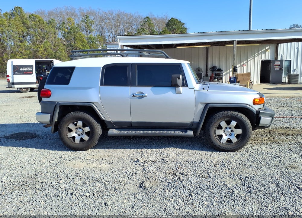 2007 TOYOTA FJ CRUISER VIN: JTEZU11F670001020