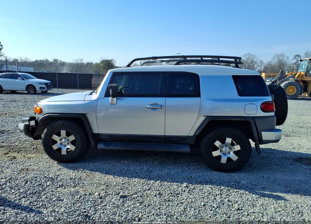 2007 TOYOTA FJ CRUISER VIN: JTEZU11F670001020