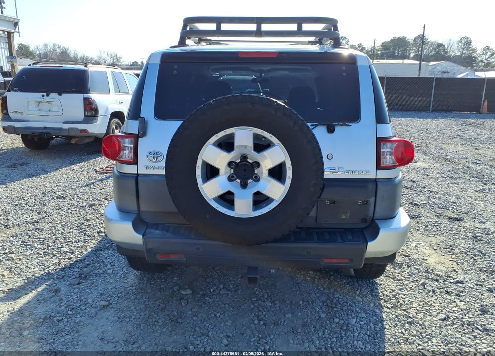 2007 TOYOTA FJ CRUISER VIN: JTEZU11F670001020