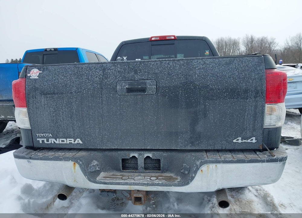 2011 TOYOTA TUNDRA GRADE 5.7L V8 VIN: 5TFUY5F16BX161969