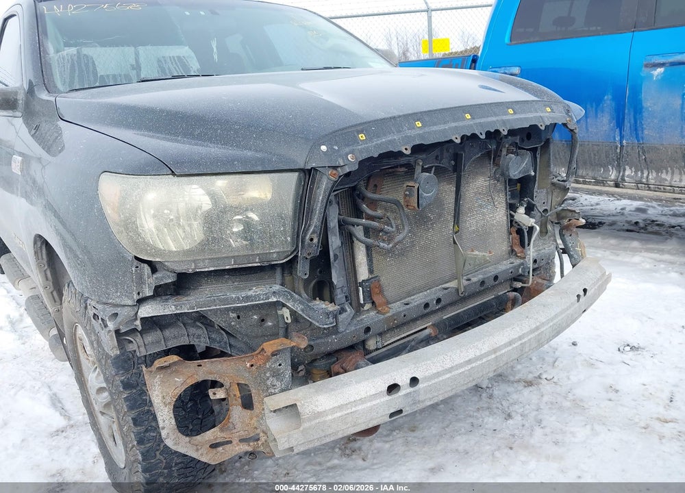 2011 TOYOTA TUNDRA GRADE 5.7L V8 VIN: 5TFUY5F16BX161969