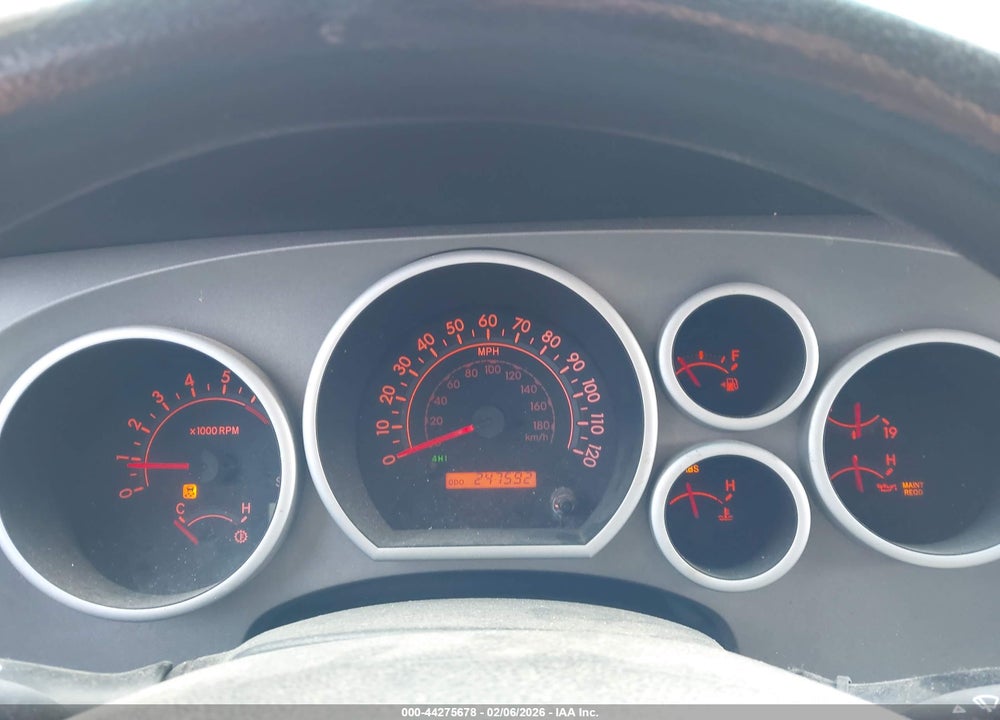 2011 TOYOTA TUNDRA GRADE 5.7L V8 VIN: 5TFUY5F16BX161969
