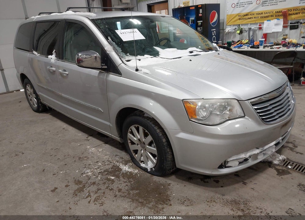 2011 CHRYSLER TOWN & COUNTRY TOURING-L VIN: 2A4RR8DG6BR713510