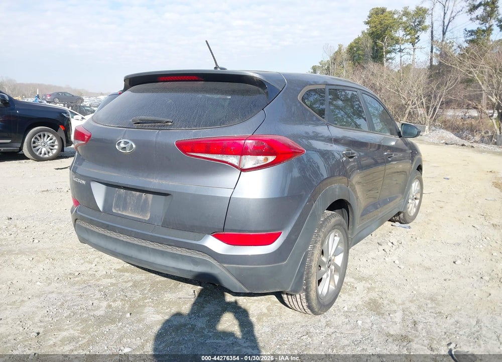 2016 HYUNDAI TUCSON SE VIN: KM8J23A48GU206523