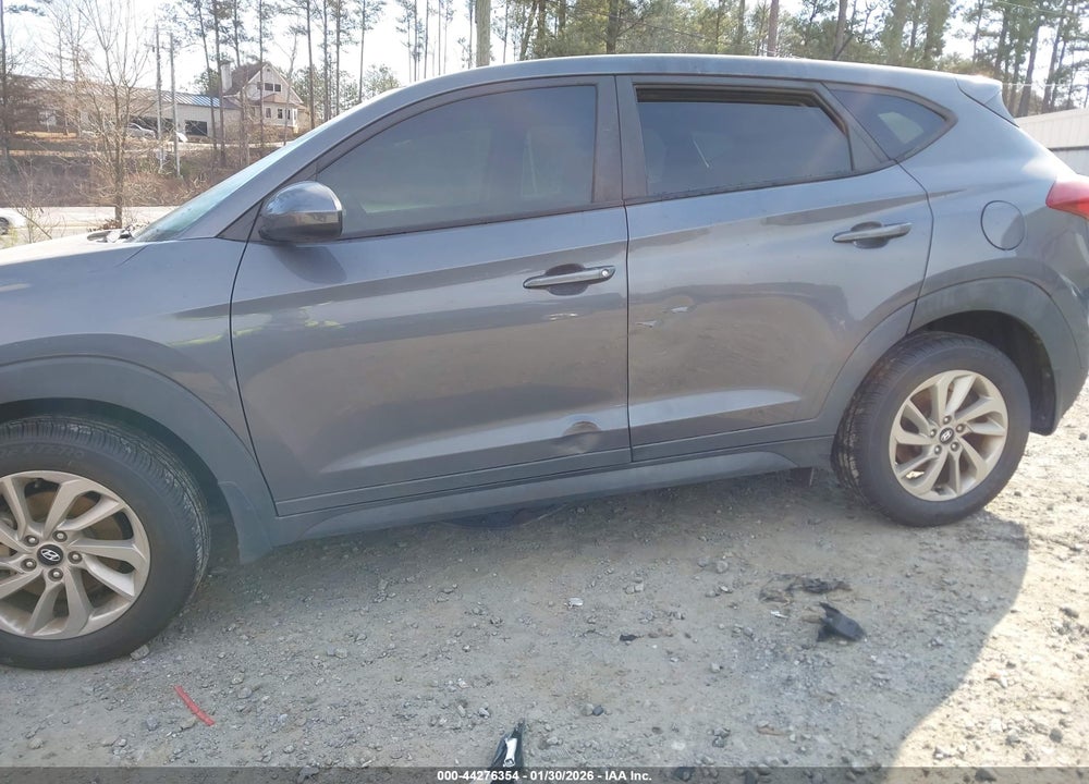 2016 HYUNDAI TUCSON SE VIN: KM8J23A48GU206523