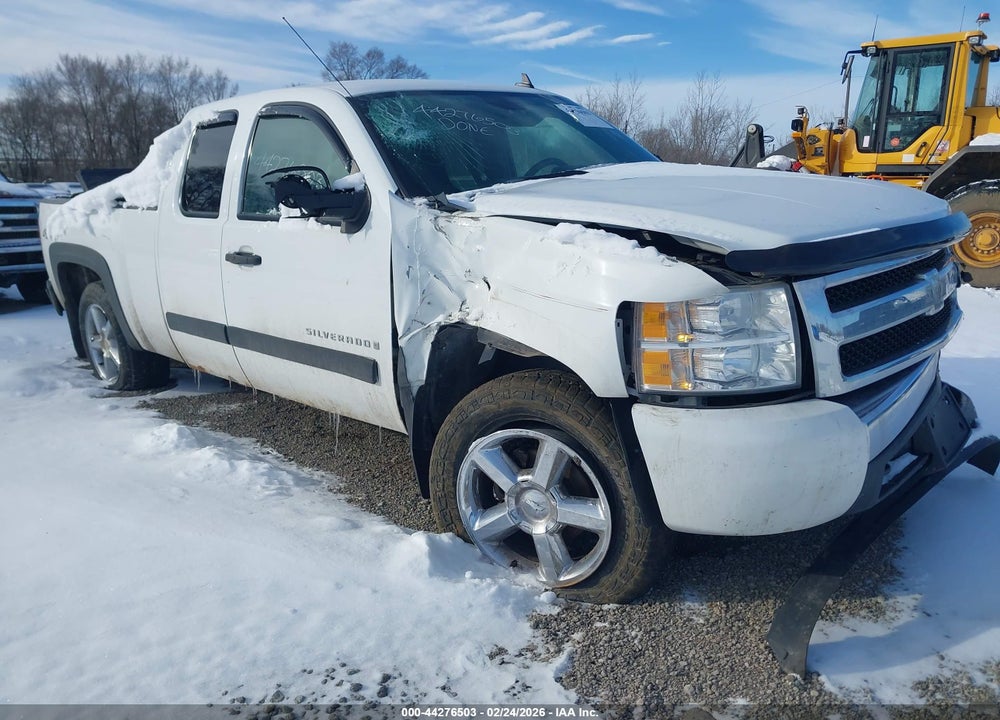2008 CHEVROLET SILVERADO 1500 LT1 VIN: 2GCEK19J281218426