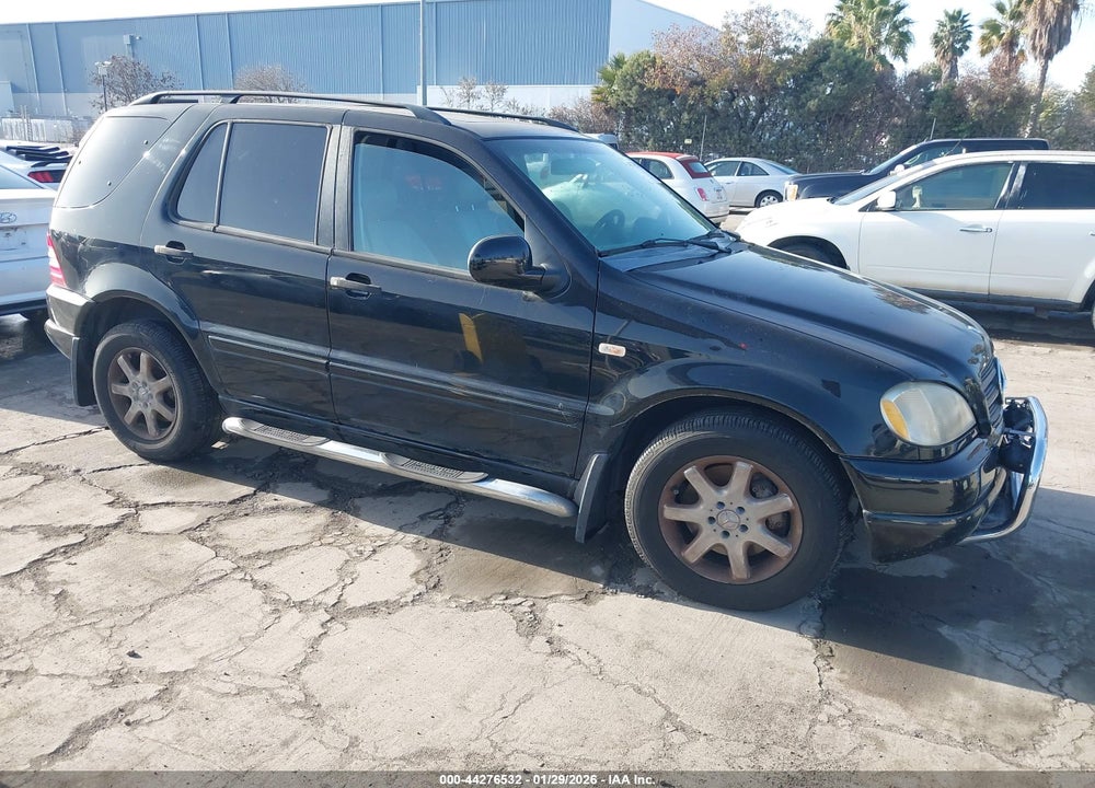 2000 MERCEDES-BENZ ML 430 VIN: 4JGAB72E8YA195850