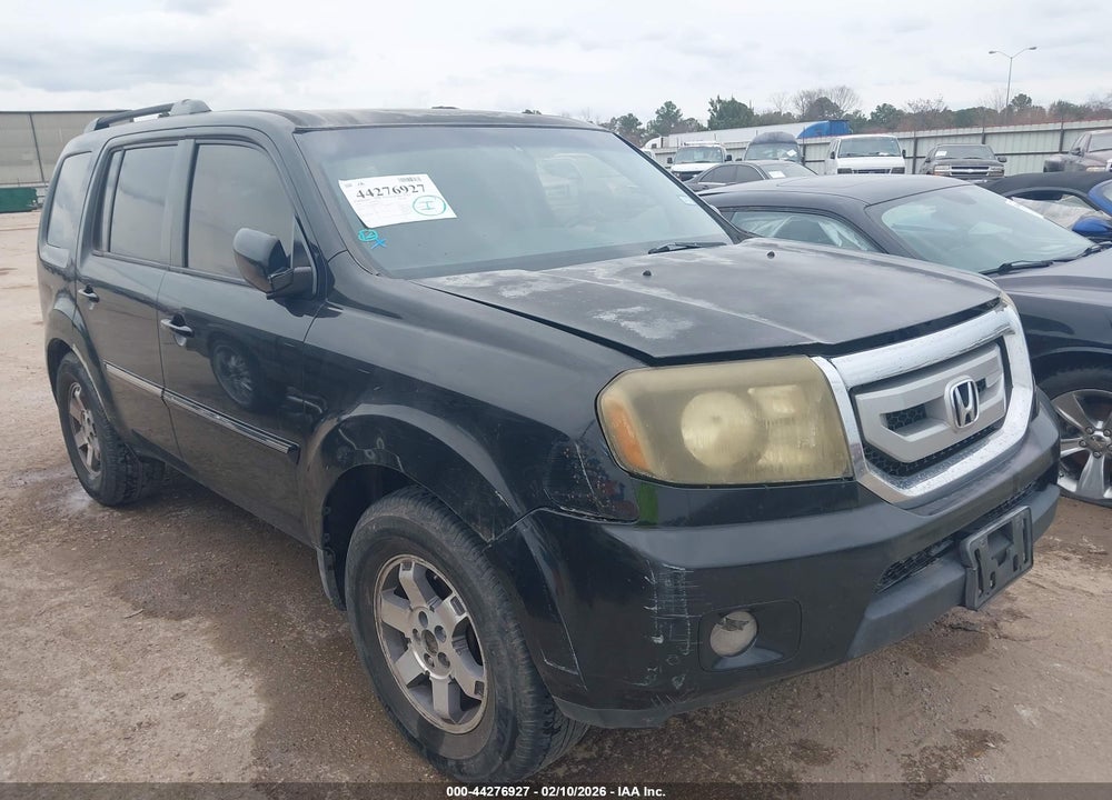 2011 HONDA PILOT TOURING VIN: 5FNYF3H98BB002217