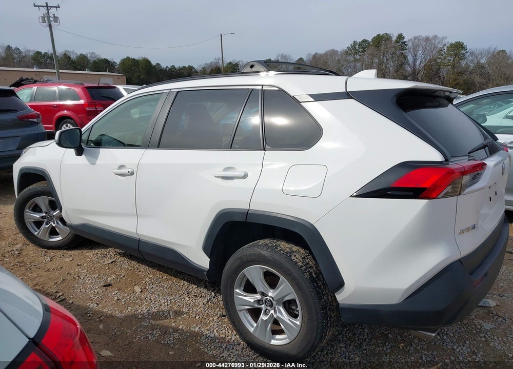 2019 TOYOTA RAV4 XLE VIN: JTMW1RFV9KD500975