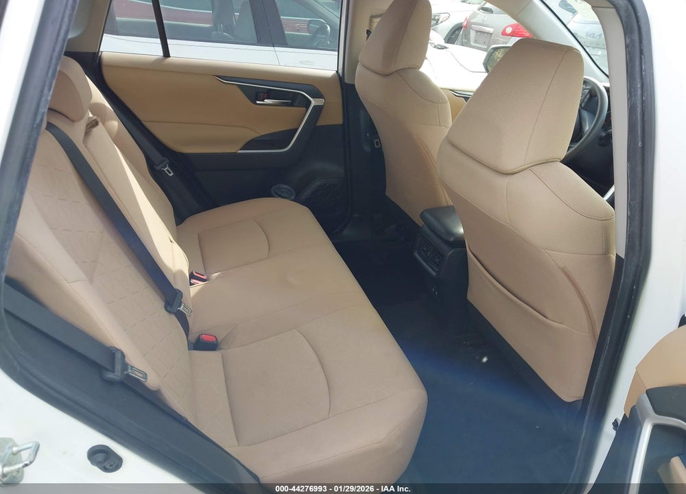 2019 TOYOTA RAV4 XLE VIN: JTMW1RFV9KD500975
