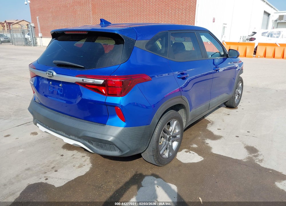 2021 KIA SELTOS LX VIN: KNDEPCAA6M7184125