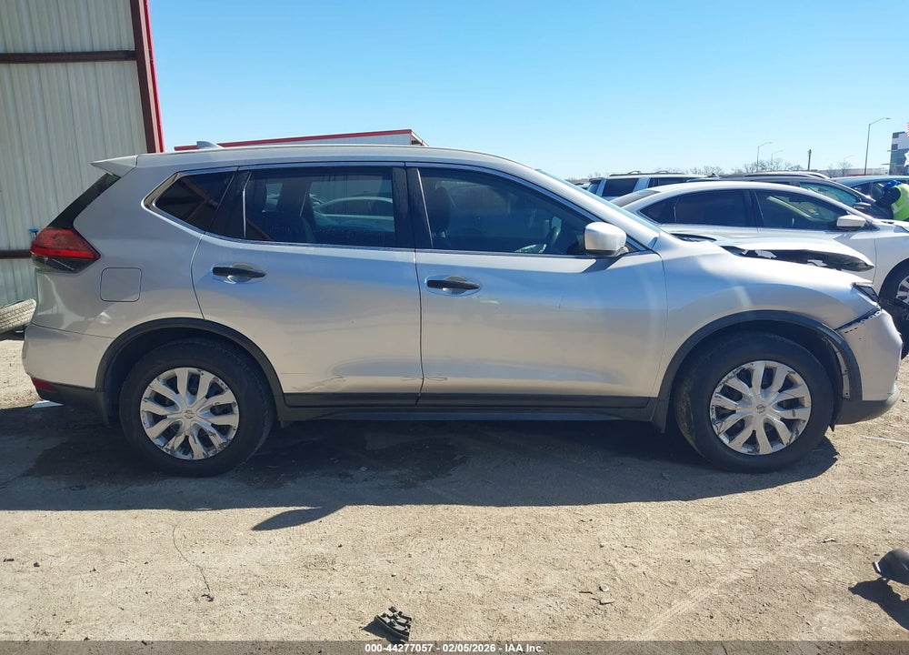 2017 NISSAN ROGUE S VIN: JN8AT2MT8HW389110
