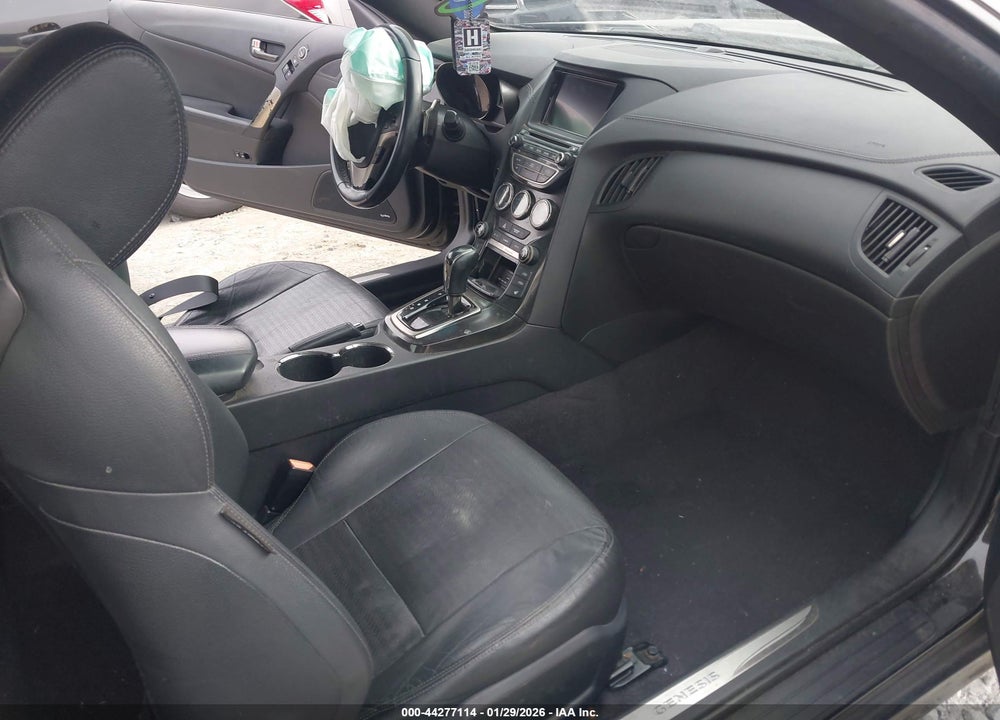2016 HYUNDAI GENESIS 3.8 ULTIMATE VIN: KMHHU6KJ2GU133325
