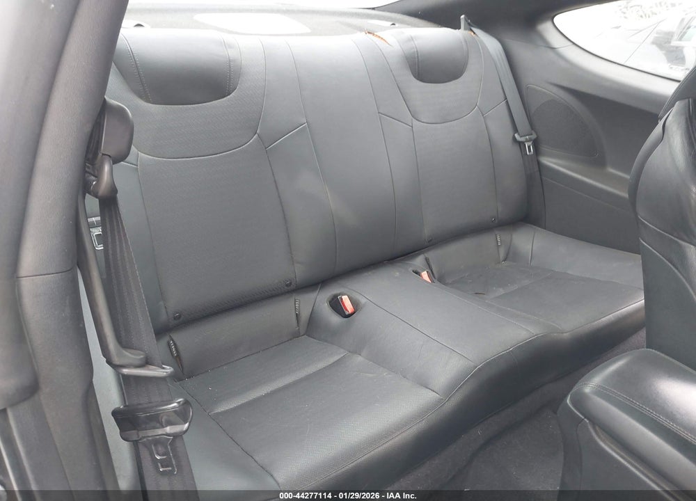 2016 HYUNDAI GENESIS 3.8 ULTIMATE VIN: KMHHU6KJ2GU133325
