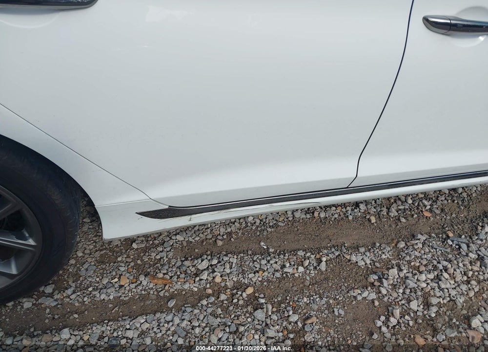 2018 HYUNDAI SONATA SPORT 2.0T VIN: 5NPE34AB7JH636195