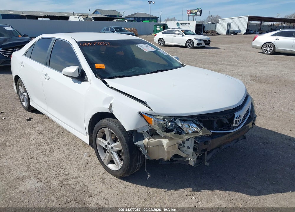 2014 TOYOTA CAMRY SE VIN: 4T1BF1FK1EU395940
