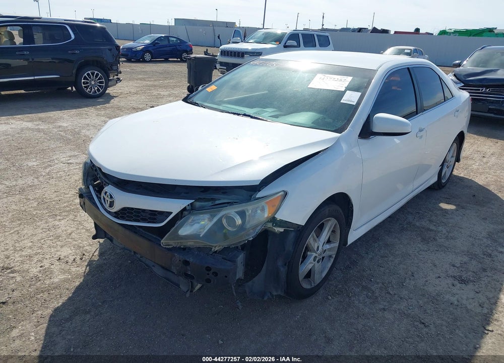 2014 TOYOTA CAMRY SE VIN: 4T1BF1FK1EU395940