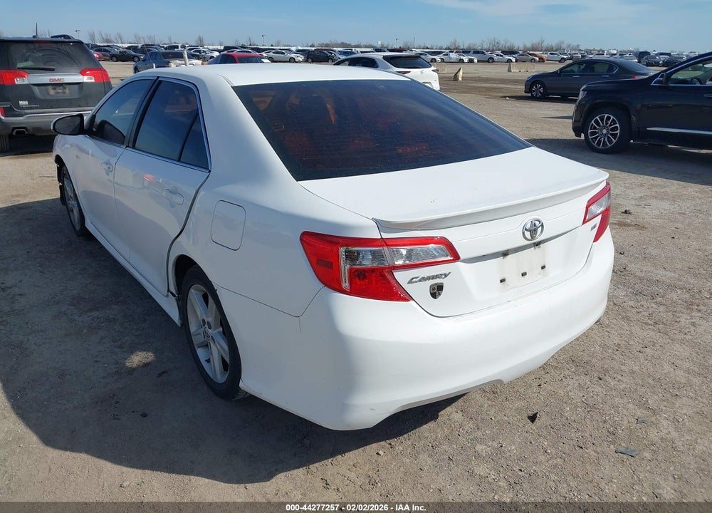2014 TOYOTA CAMRY SE VIN: 4T1BF1FK1EU395940
