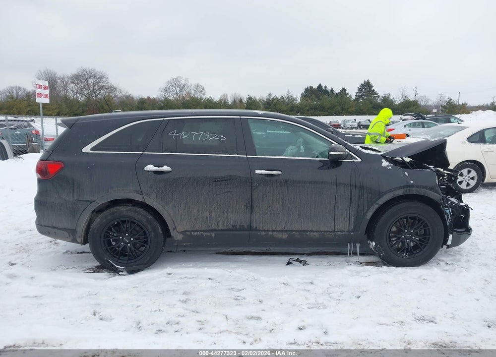 2019 KIA SORENTO 2.4L L VIN: 5XYPG4A33KG472426
