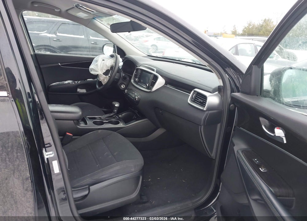 2019 KIA SORENTO 2.4L L VIN: 5XYPG4A33KG472426
