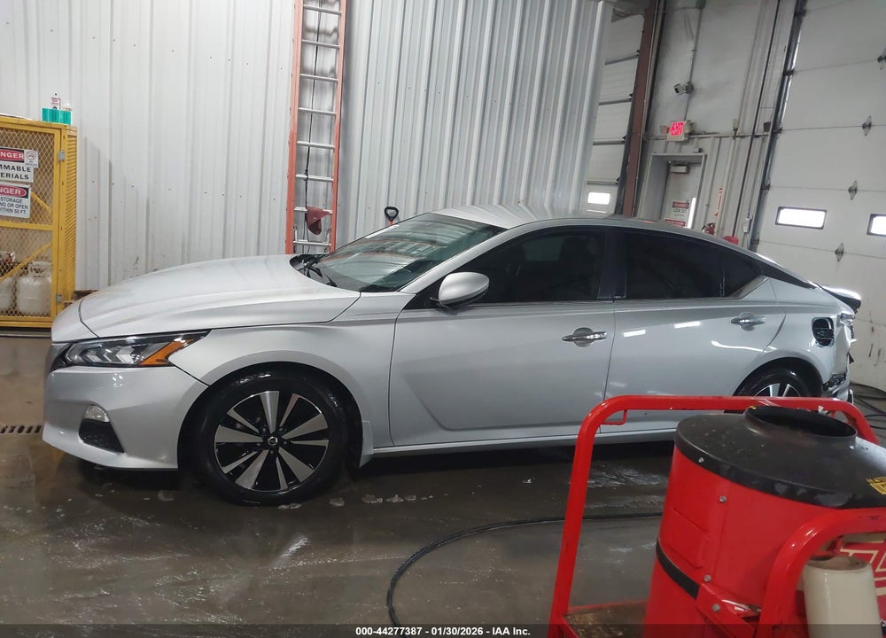 2022 NISSAN ALTIMA SV FWD VIN: 1N4BL4DV0NN322456