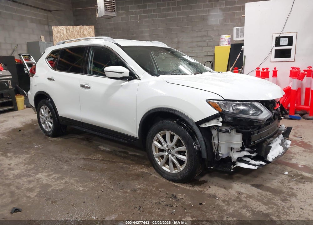 2018 NISSAN ROGUE SV VIN: KNMAT2MV7JP600519