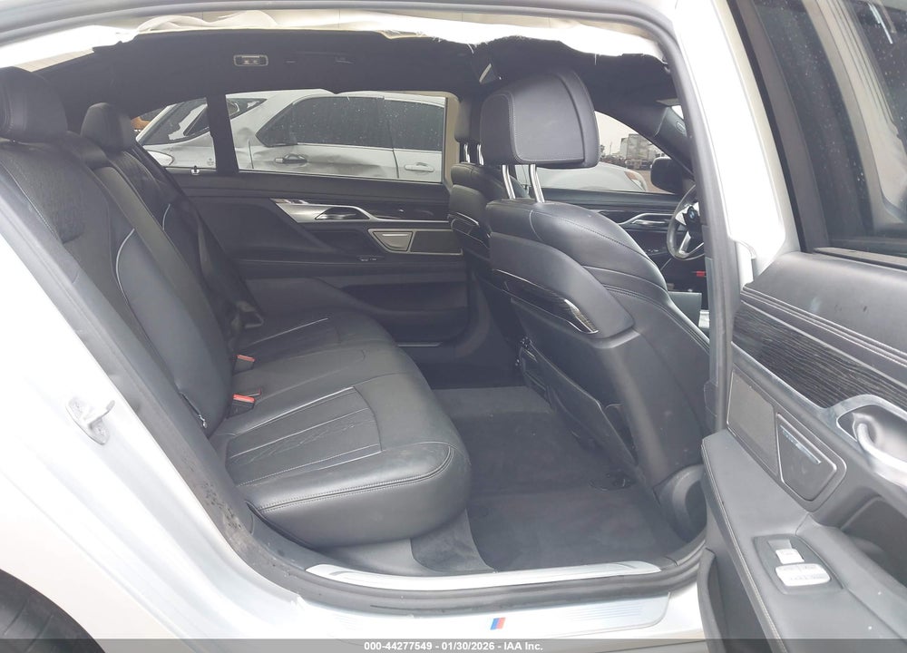2018 BMW 750 VIN: WBA7F0C52JGM23107