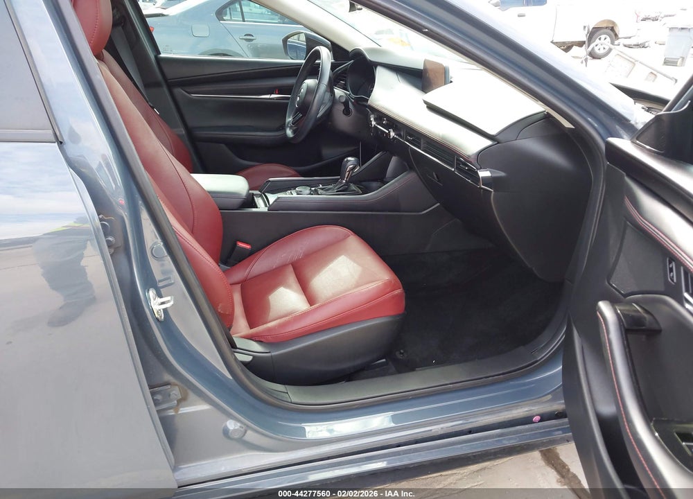 2024 MAZDA 3 2.5 S CARBON EDITION VIN: 3MZBPBCM7RM400725