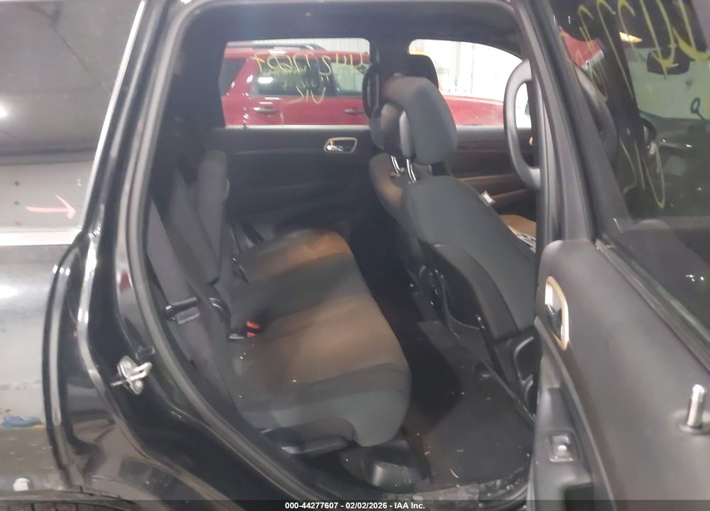 2016 JEEP GRAND CHEROKEE LAREDO VIN: 1C4RJFAG8GC332215