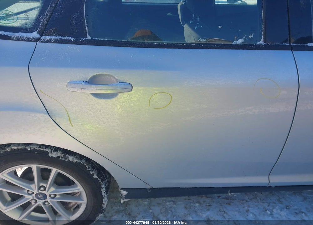 2018 FORD FOCUS SE VIN: 1FADP3F20JL328130