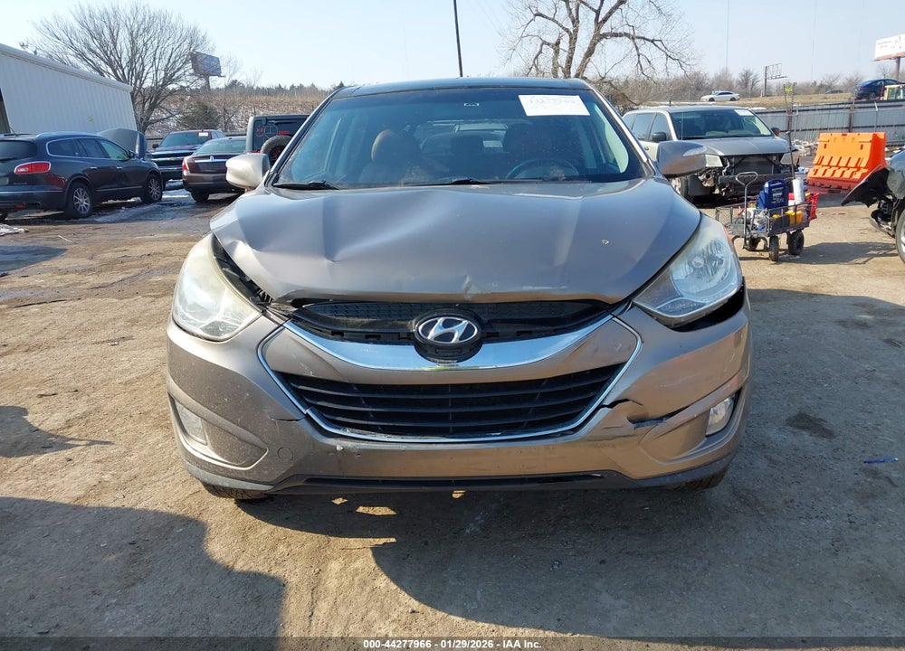 2010 HYUNDAI TUCSON LIMITED VIN: KM8JU3AC8AU083573