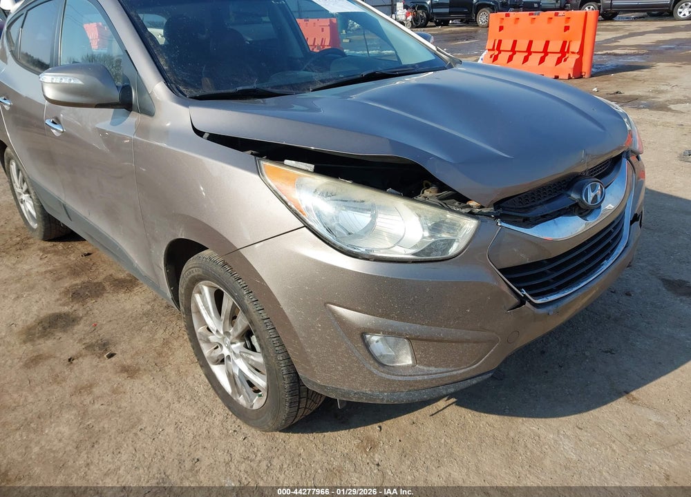 2010 HYUNDAI TUCSON LIMITED VIN: KM8JU3AC8AU083573
