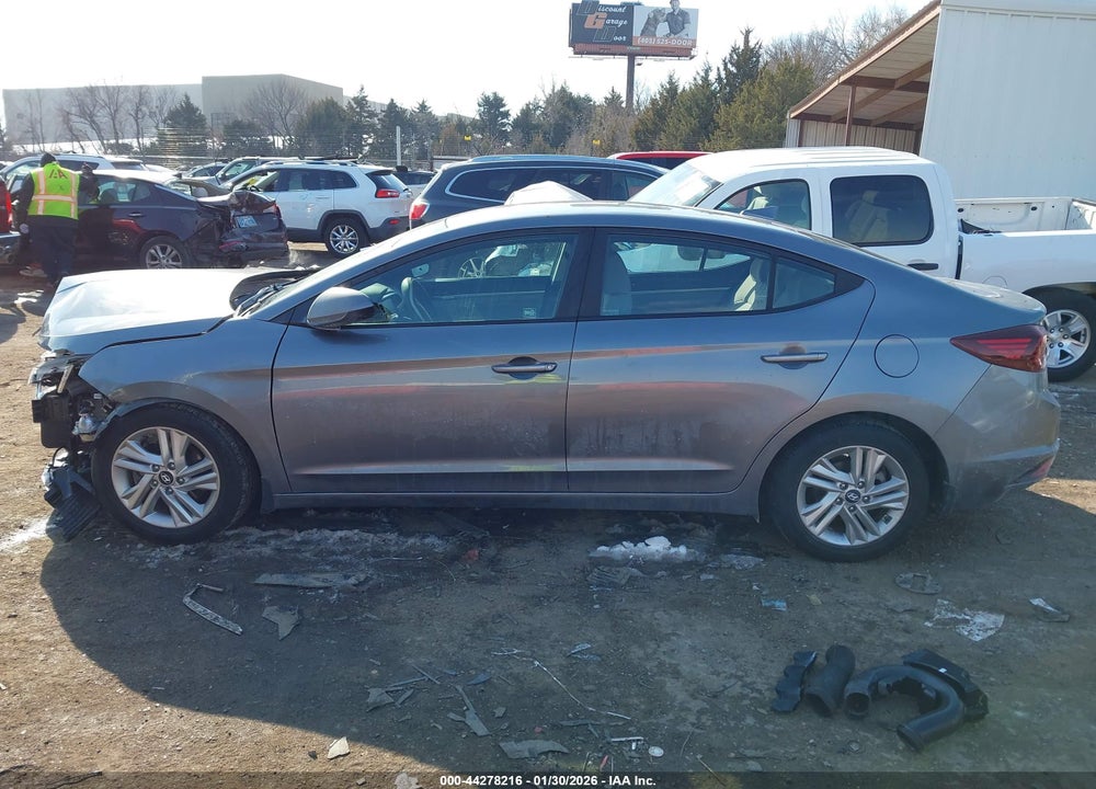2019 HYUNDAI ELANTRA SEL VIN: 5NPD84LF9KH476741