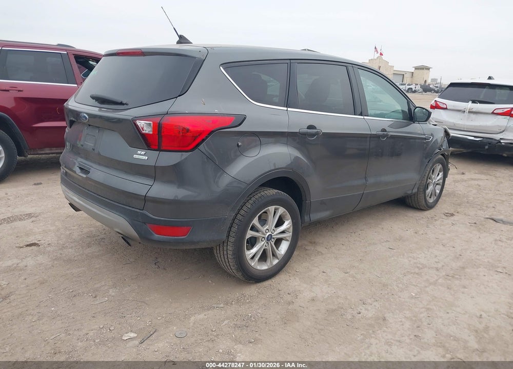 2019 FORD ESCAPE SE VIN: 1FMCU0GD4KUA17613