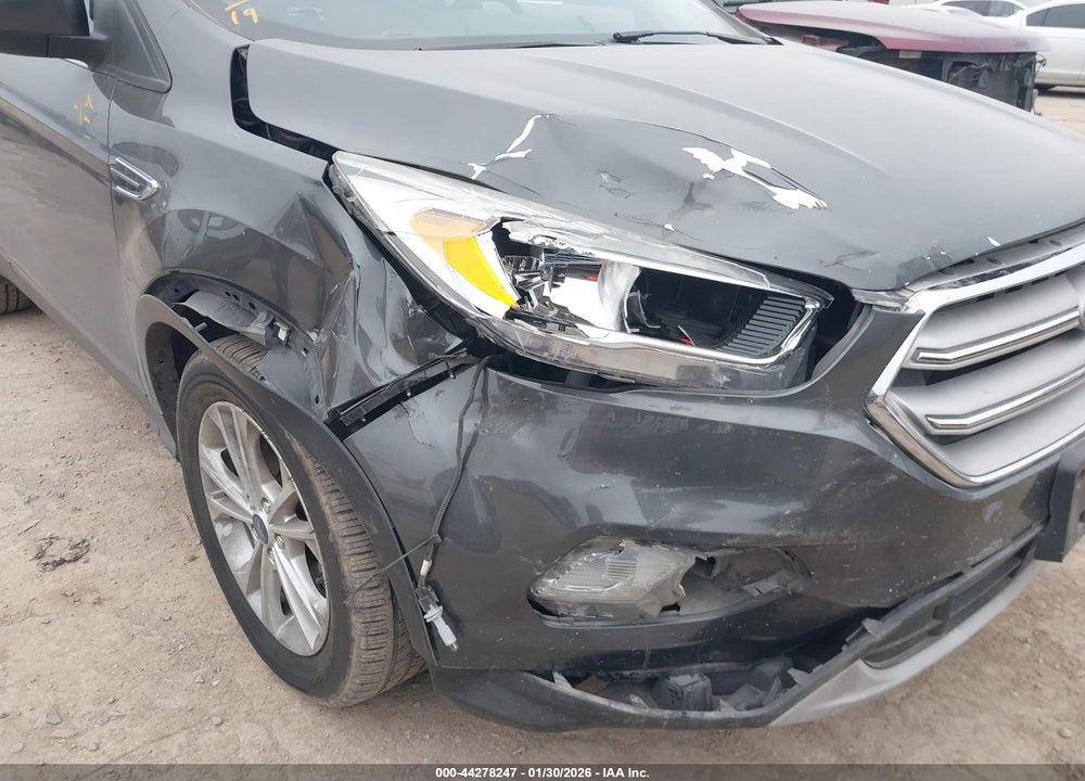 2019 FORD ESCAPE SE VIN: 1FMCU0GD4KUA17613