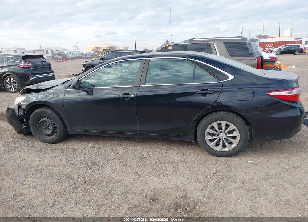 2017 TOYOTA CAMRY LE VIN: 4T1BF1FK5HU384878