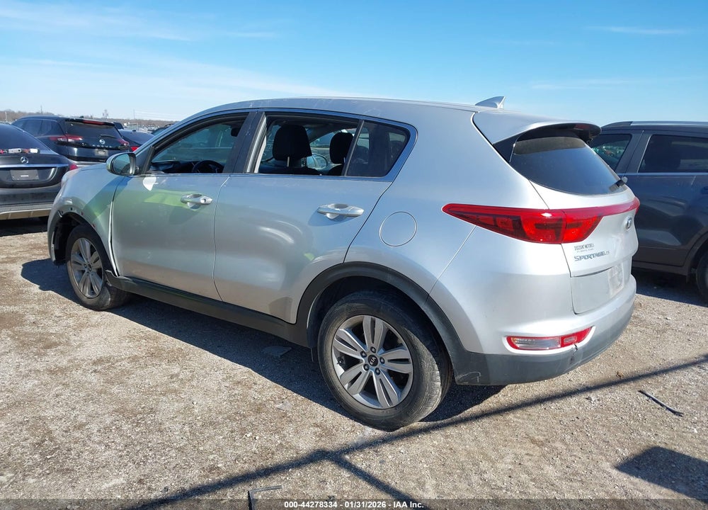2018 KIA SPORTAGE LX VIN: KNDPM3AC4J7312585
