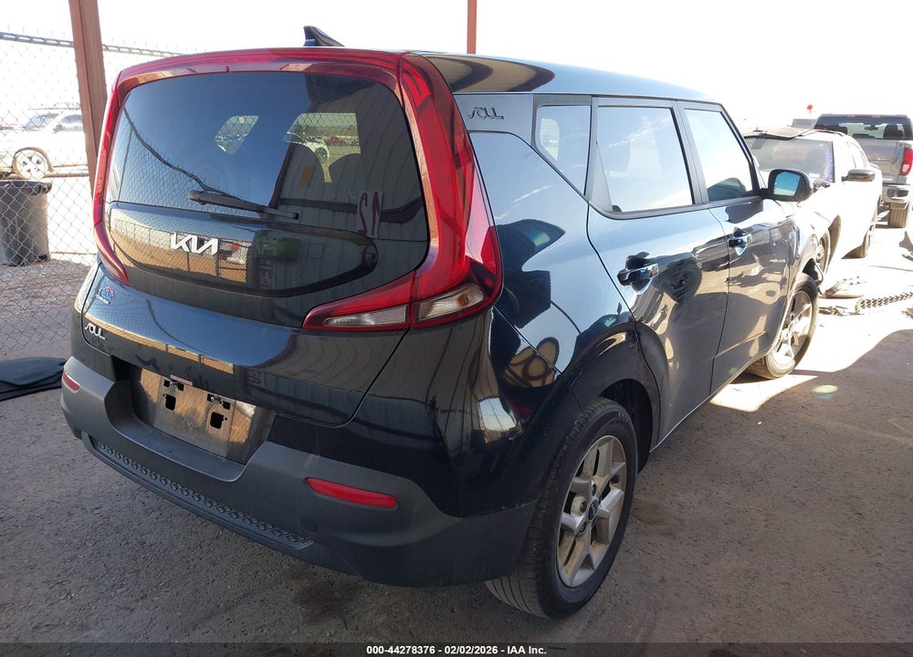 2022 KIA SOUL S VIN: KNDJ23AU1N7180184
