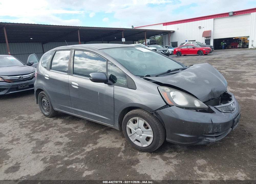 2013 HONDA FIT VIN: JHMGE8H32DC020122